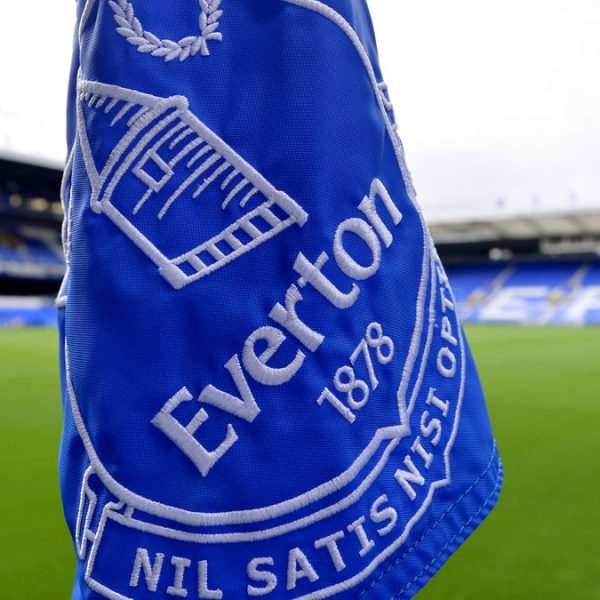 Everton krijgt onmiddellijke aftrek van 10 punten in de Premier League