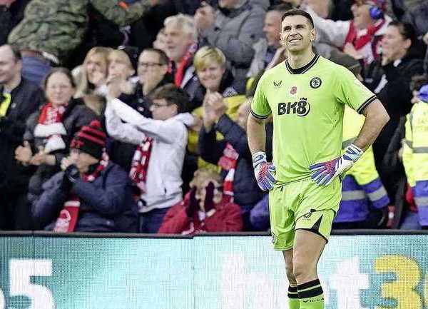 Blunder keeper Emiliano Martínez van Aston Villa
