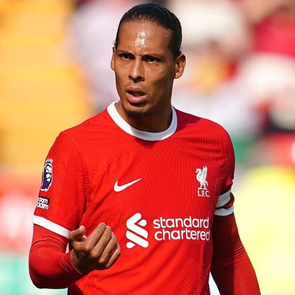 Liverpool wil contract Virgil van Dijk verlengen