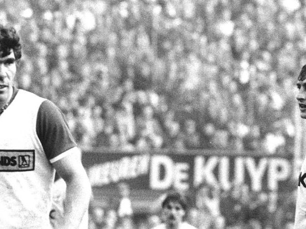 Van Hanegem: PSV zo goed als kampioen