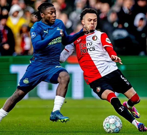 PSV verslaat Feyenoord in de kuip 1-2