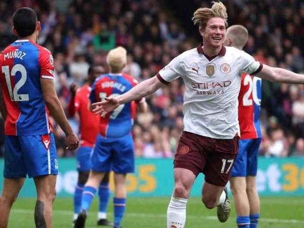 Weergaloos doelpunt van Kevin de Bruyne